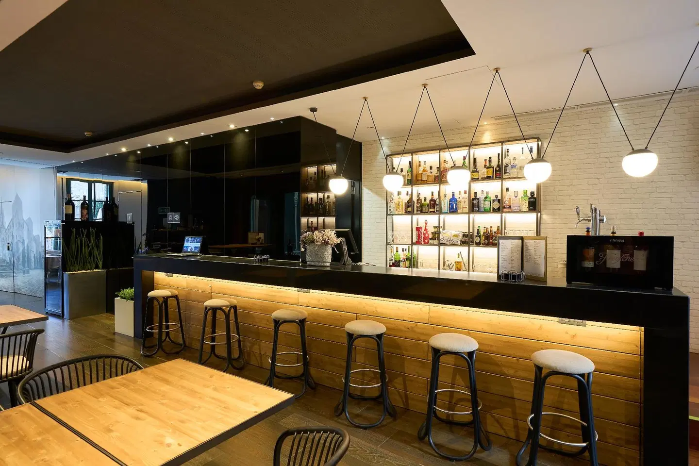 Catalonia Catedral Bar