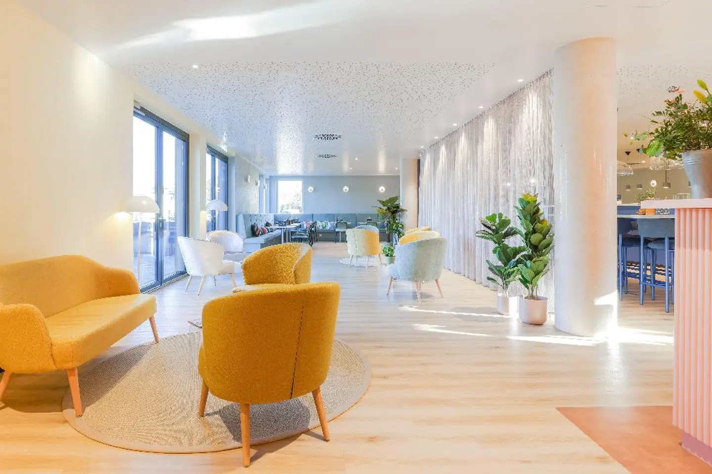 Holiday Inn - the niu, Flux Passau LOUNGE_LOBBY