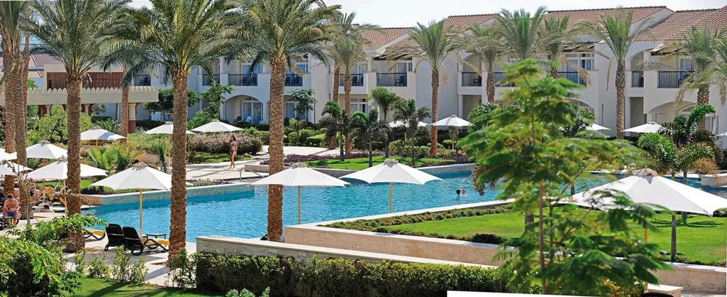 Reef Oasis Blue Bay Resort & Spa OUTDOOR_POOL