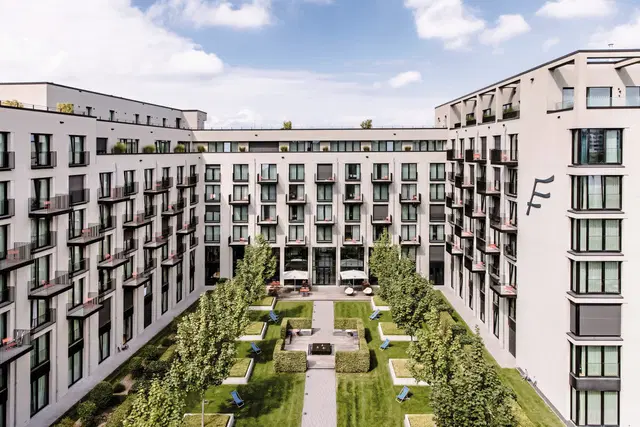 THE FLAG München M. EXTERIOR