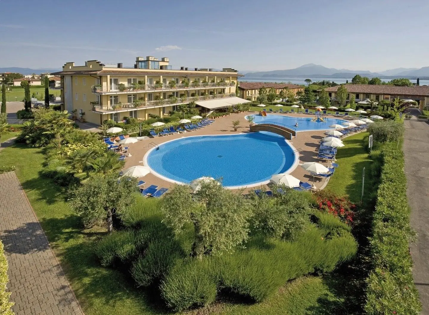 Bella Italia EXTERIOR