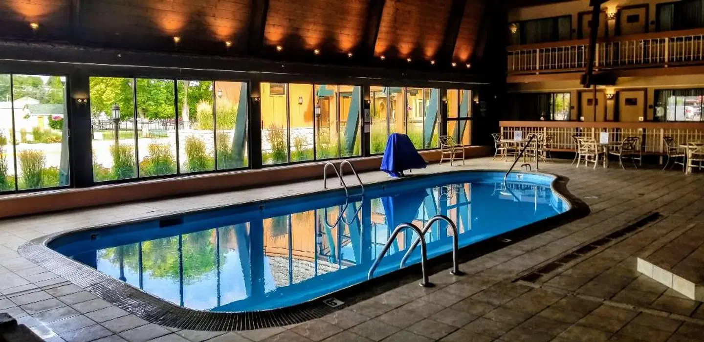 Best Western Sheridan Center Hallenbad