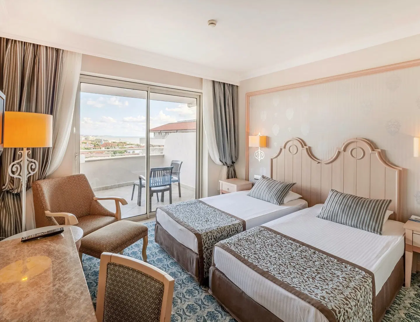 Starlight Resort Hotel ROOM_EXAMPLE