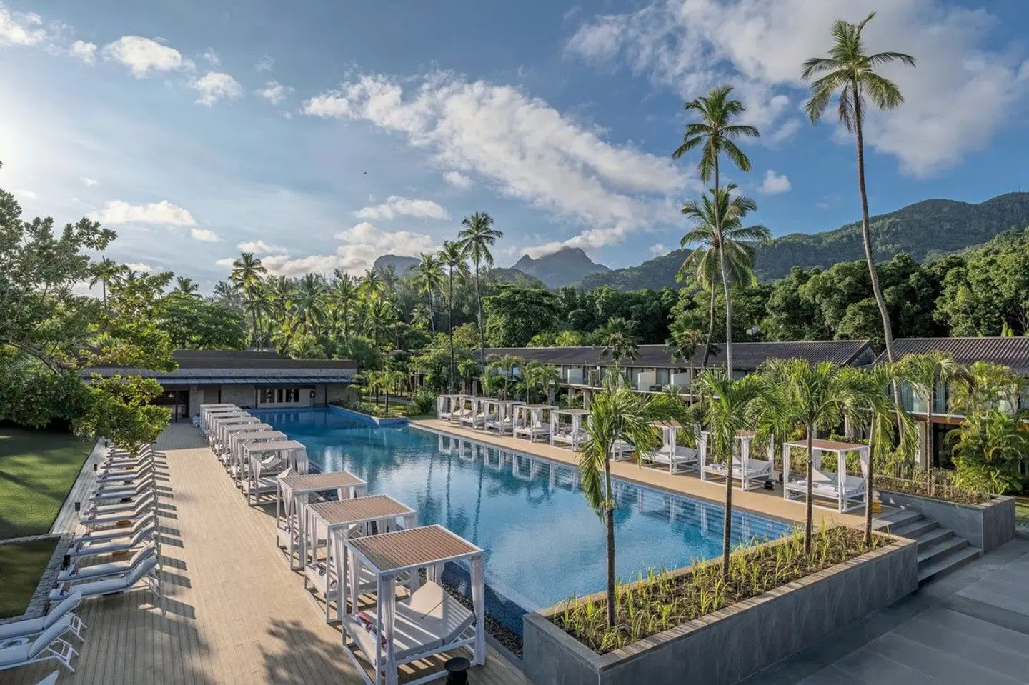 Avani+ Barbarons Seychelles OUTDOOR_POOL