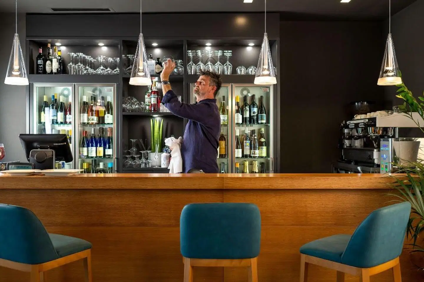 Palace Lido Hotel & Suites Bar