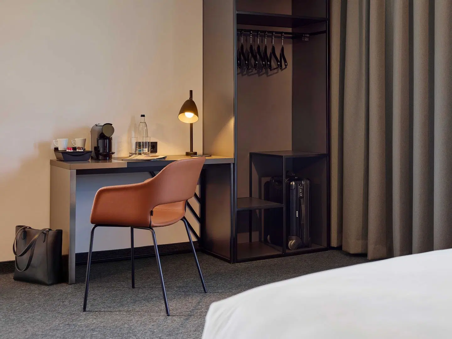 B&B HOTEL München-Schwabing ROOM_EXAMPLE