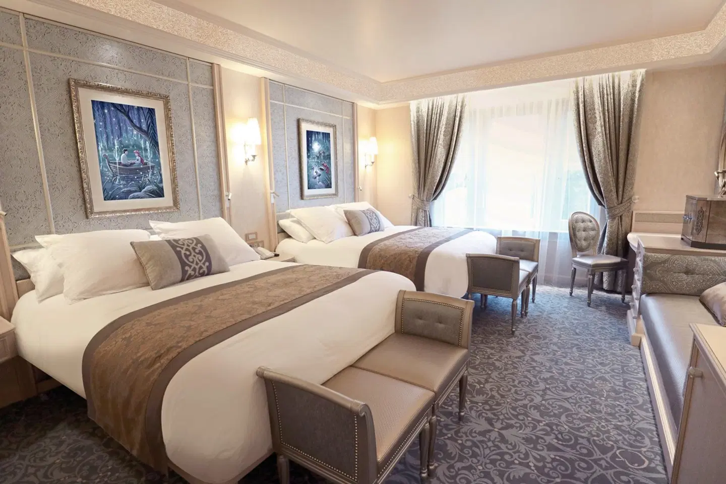 Disneyland® Hotel ROOM_EXAMPLE