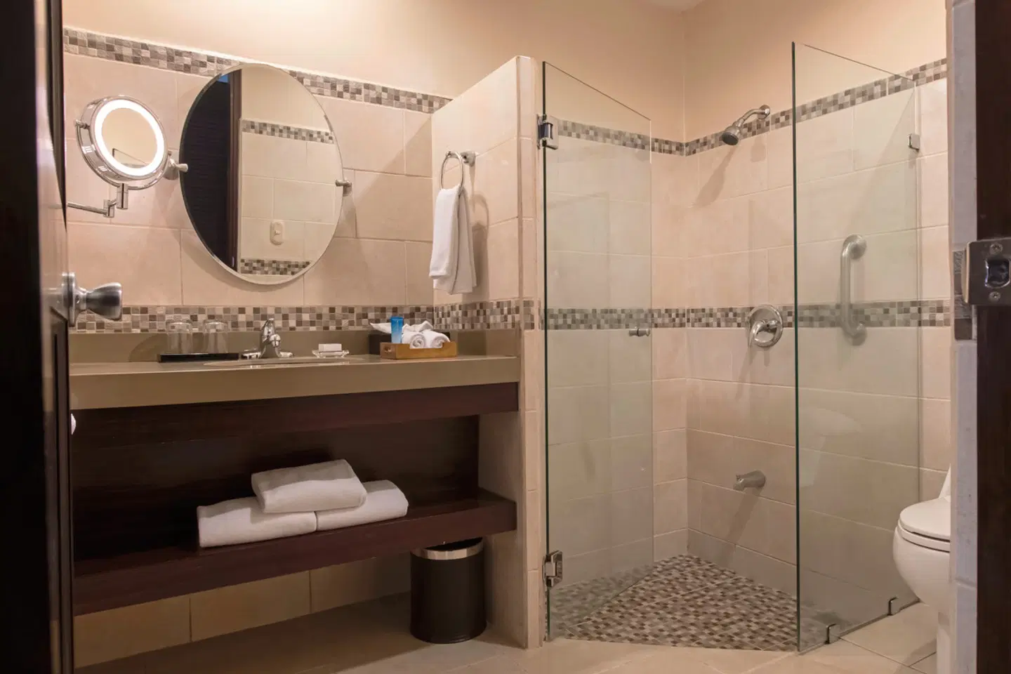 Parador Nature Resort & Spa Badezimmer