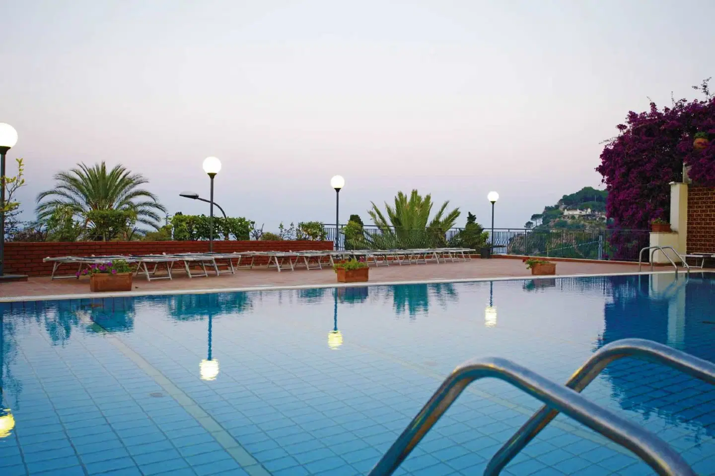 Villa Esperia OUTDOOR_POOL