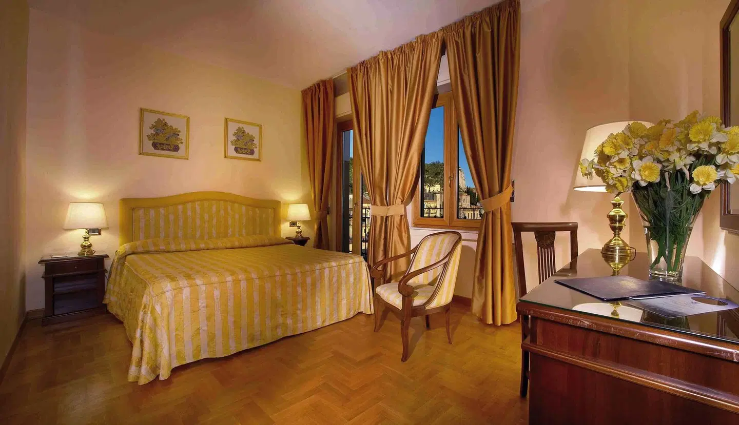 Isabella ROOM_EXAMPLE