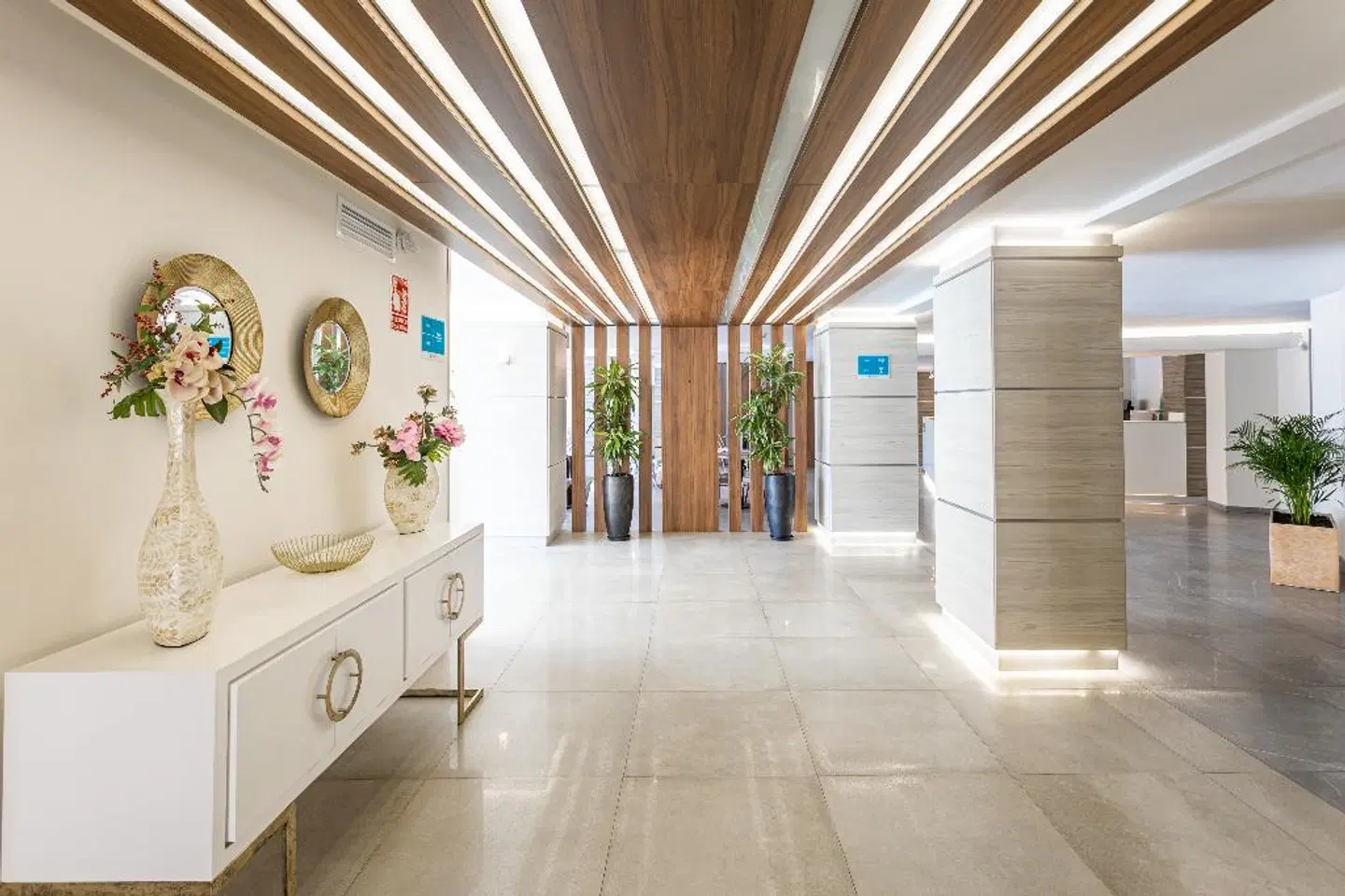 Veramar LOUNGE_LOBBY