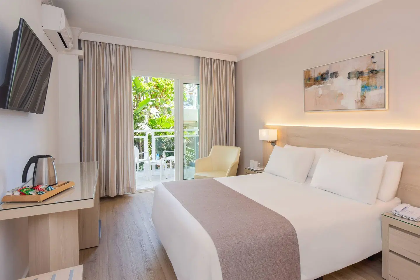 Hotel Las Arenas Affiliated by Meliá ROOM_EXAMPLE