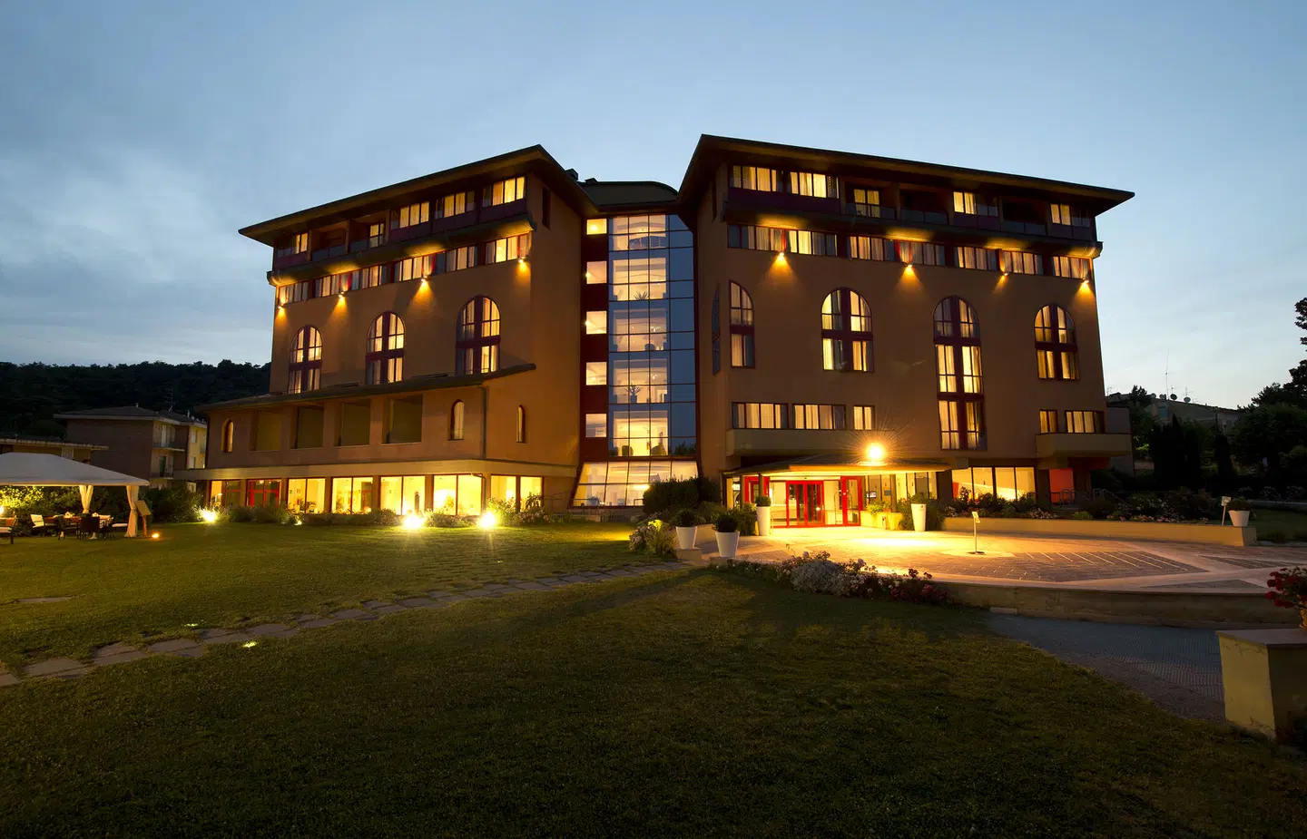 Grand Hotel Admiral Palace EXTERIOR