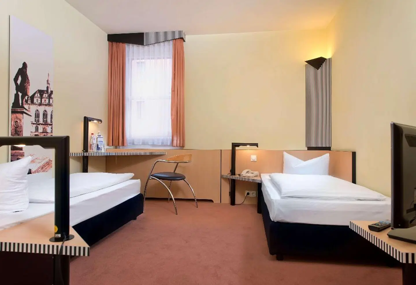 TRYP by Wyndham Halle ROOM_EXAMPLE