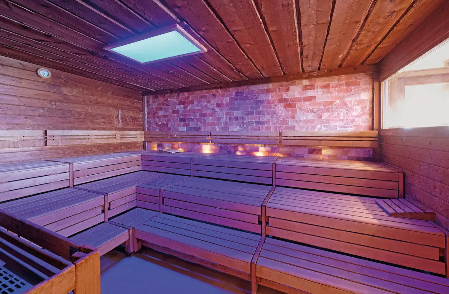 ATLANTIC Hotel Wilhelmshaven Hallenbad