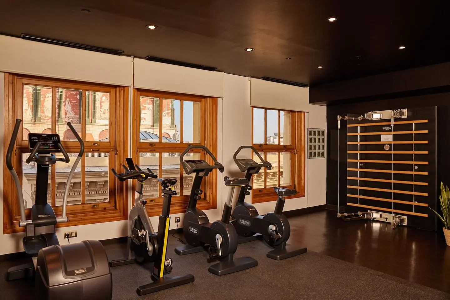 Grand Hotel Central SPORTS_AND_LEISURE