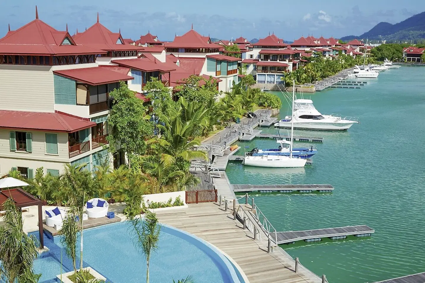 Eden Bleu Hotel EXTERIOR