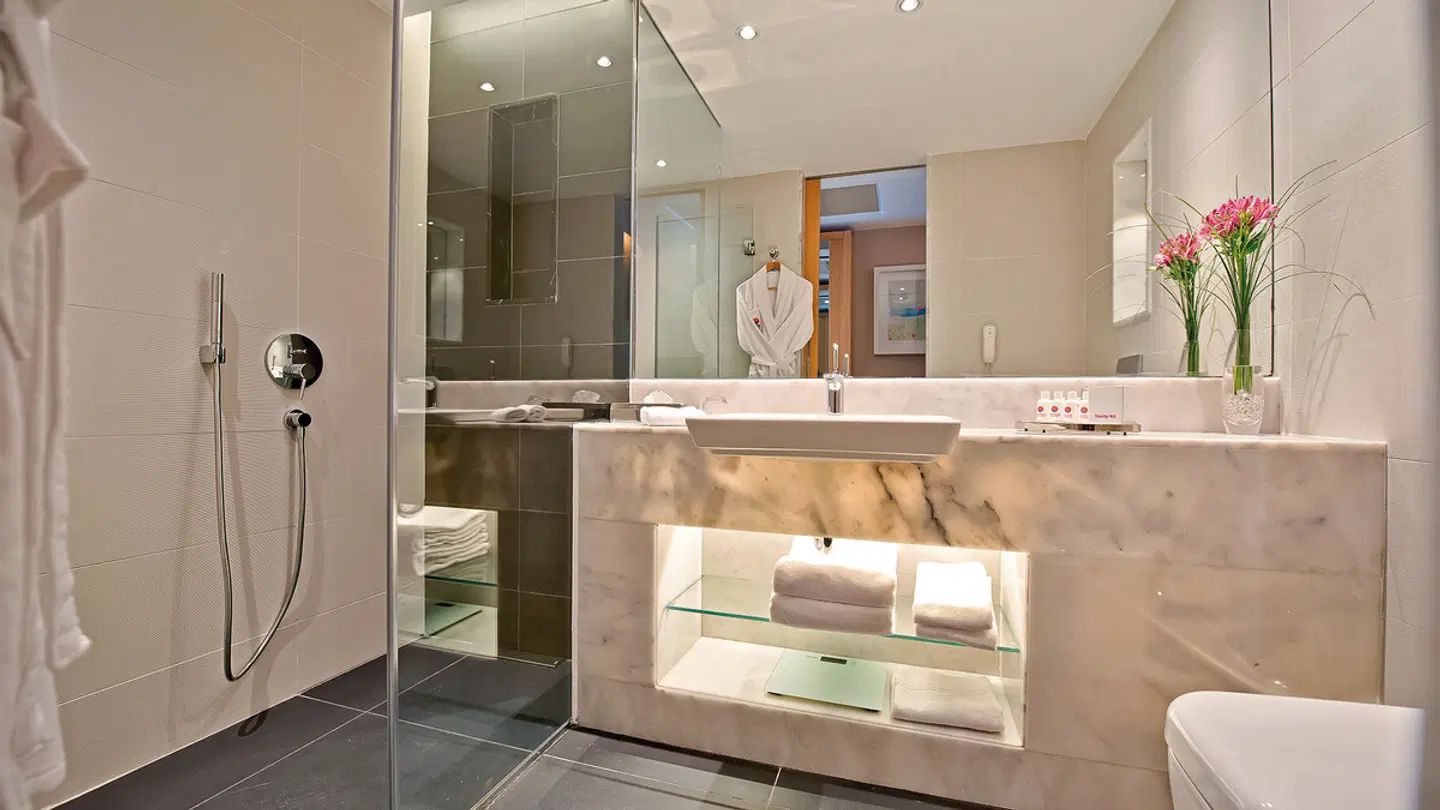 Akra V Badezimmer