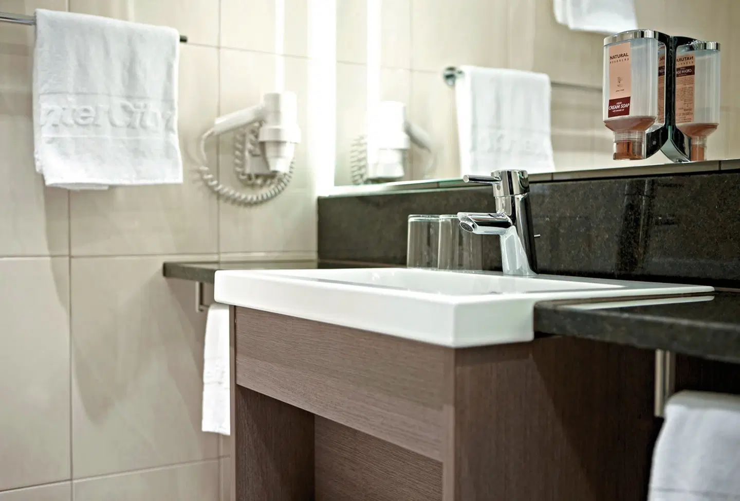 IntercityHotel Mainz Badezimmer