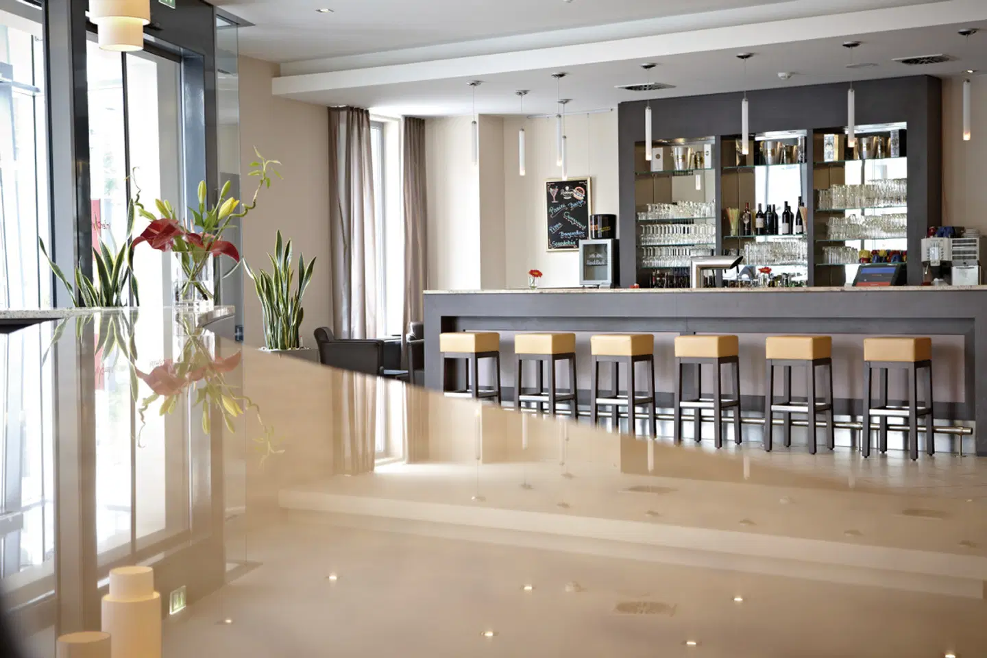 IntercityHotel Mainz Bar