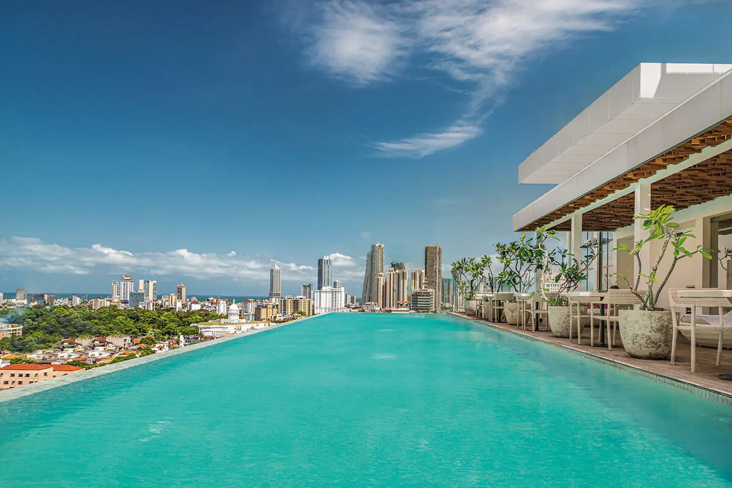 Jetwing Colombo Seven OUTDOOR_POOL
