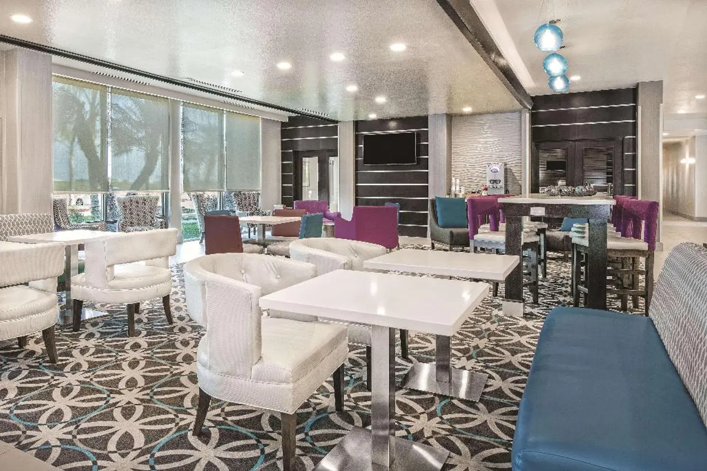 La Quinta Inn & Suites Corpus Christi - Portland Bar