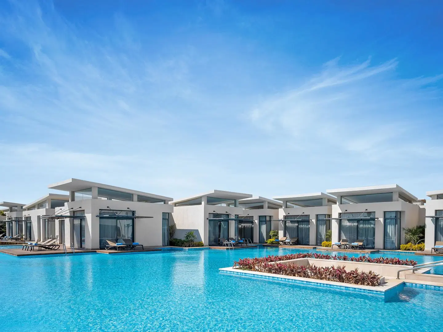 Rixos Premium Magawish Suites & Villas OUTDOOR_POOL