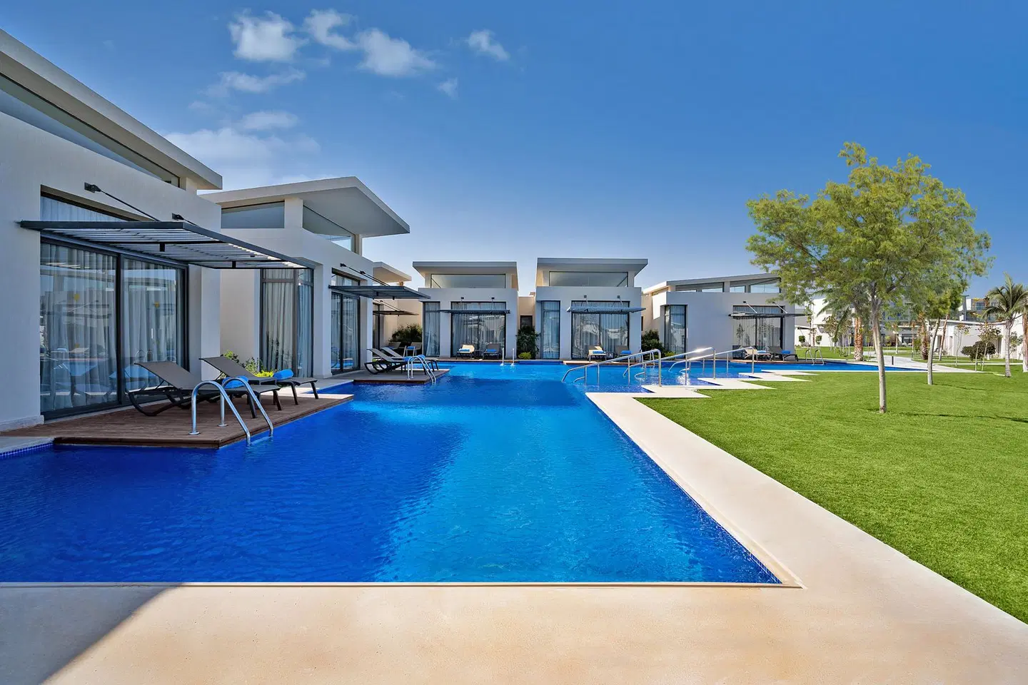 Rixos Premium Magawish Suites & Villas OUTDOOR_POOL