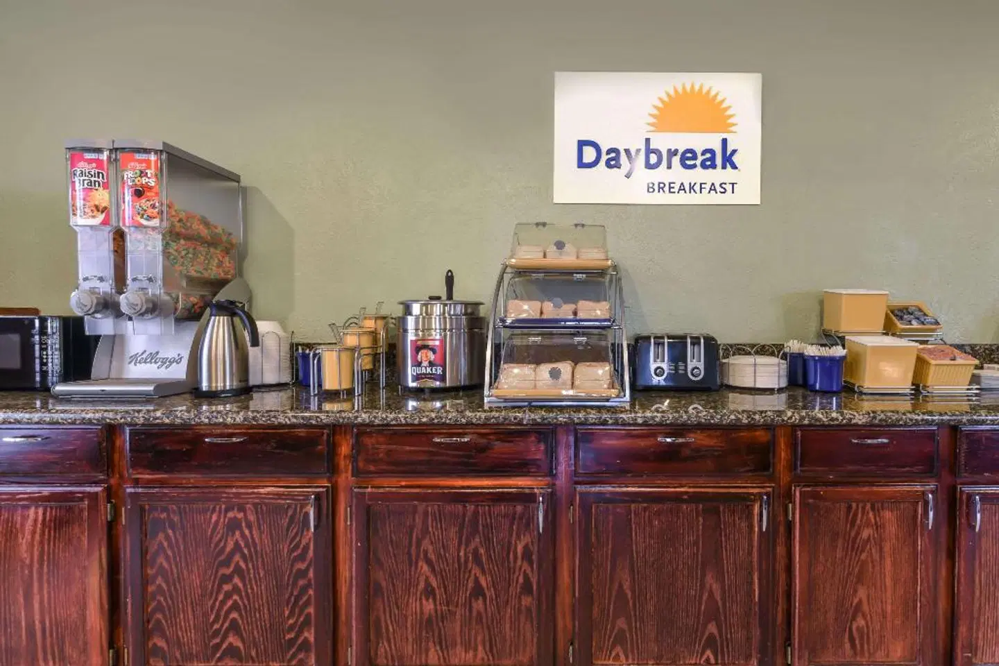 Days Inn by Wyndham Granbury Bar