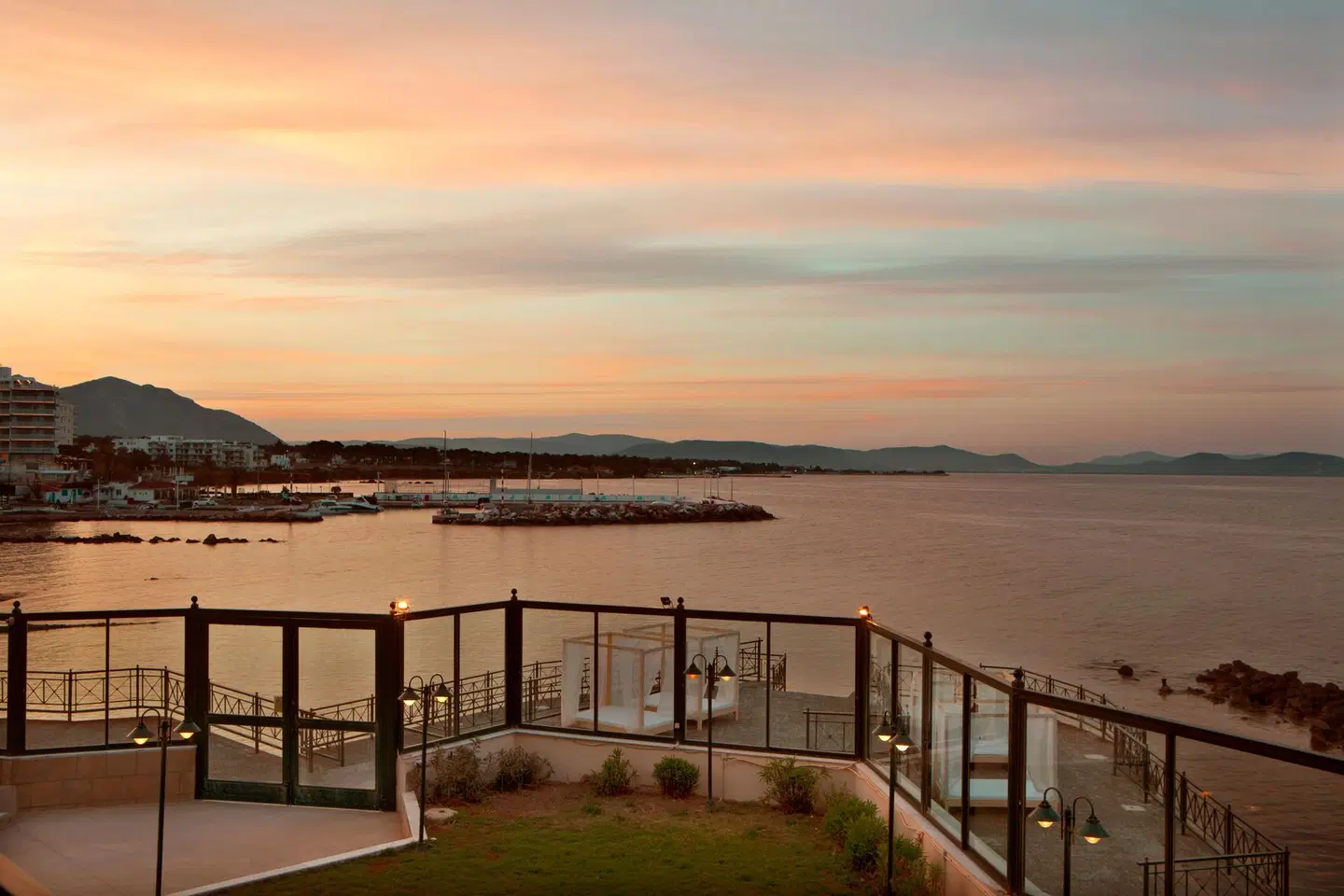 Zeus Essence Ramada Athens Strand