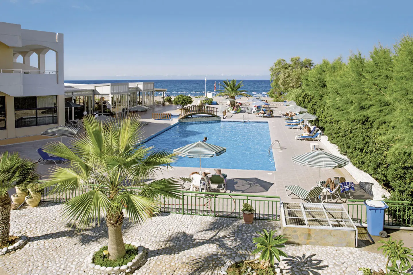 Kathrin Beach OUTDOOR_POOL