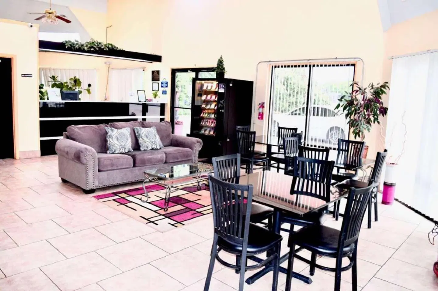 Days Inn by Wyndham Burleson Ft. Worth Terrasse