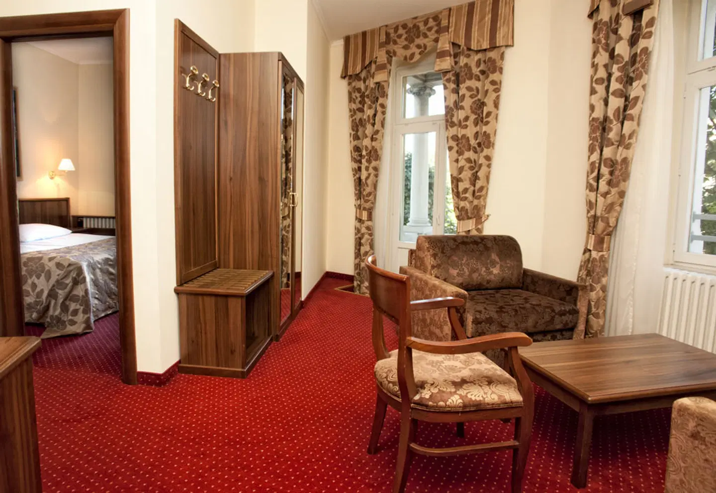 Continental LOUNGE_LOBBY