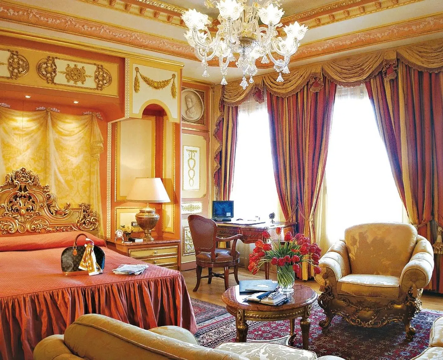 Regina Palace LOUNGE_LOBBY