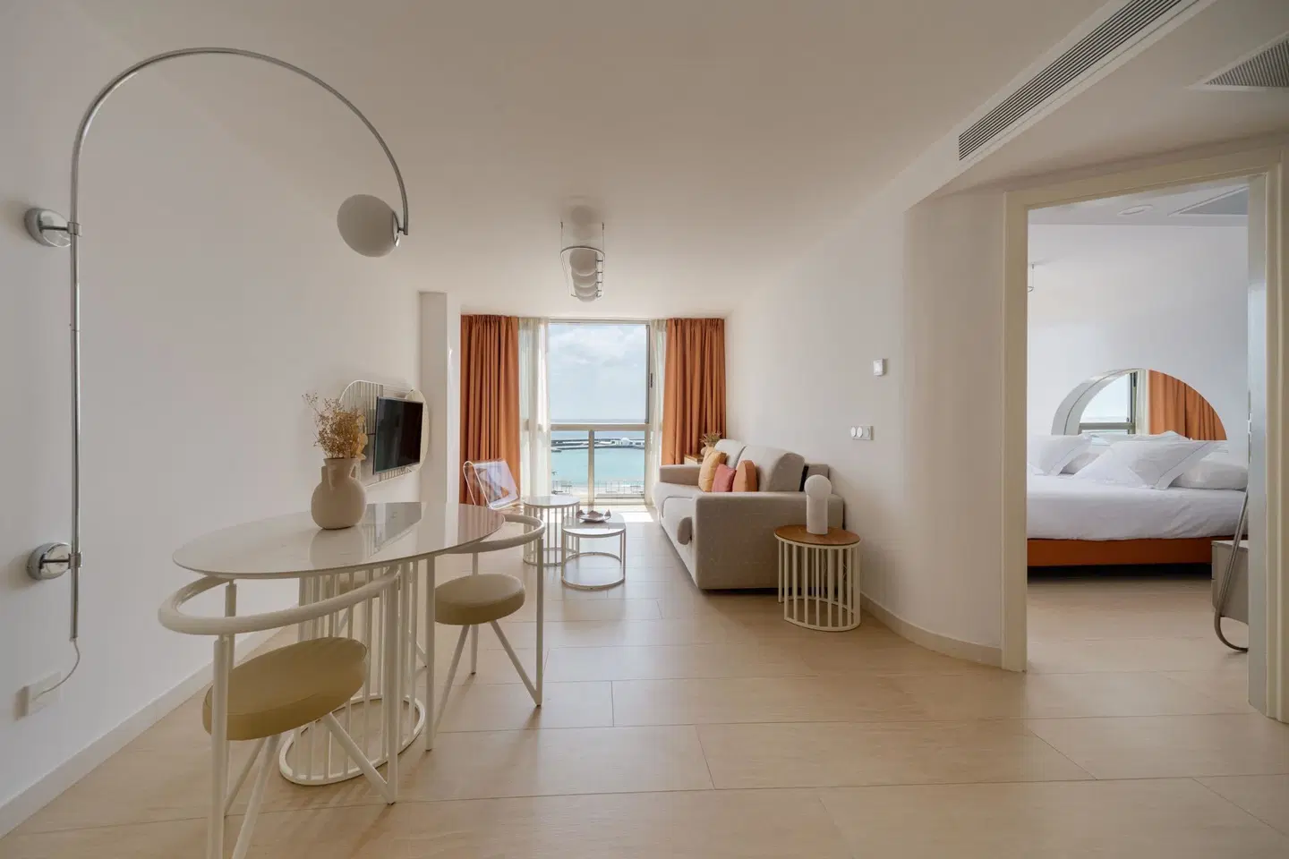 Plus Fariones Habitat Restaurant