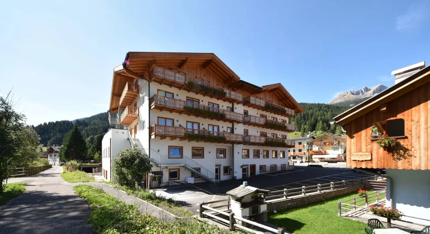 Park Hotel Avisio EXTERIOR
