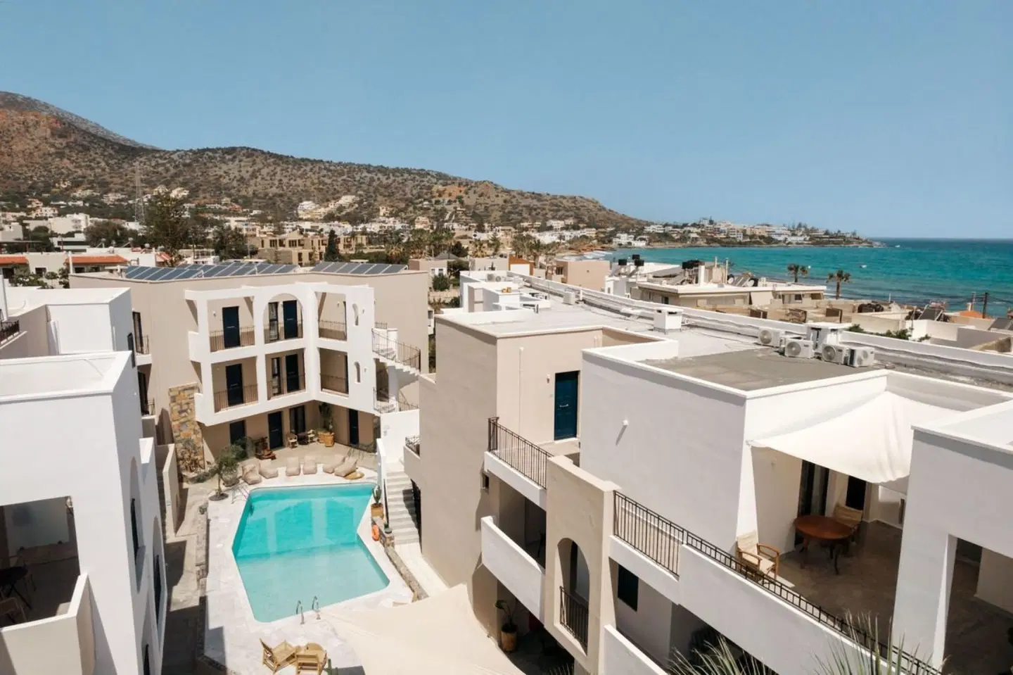 Nami Hotel & Suites EXTERIOR