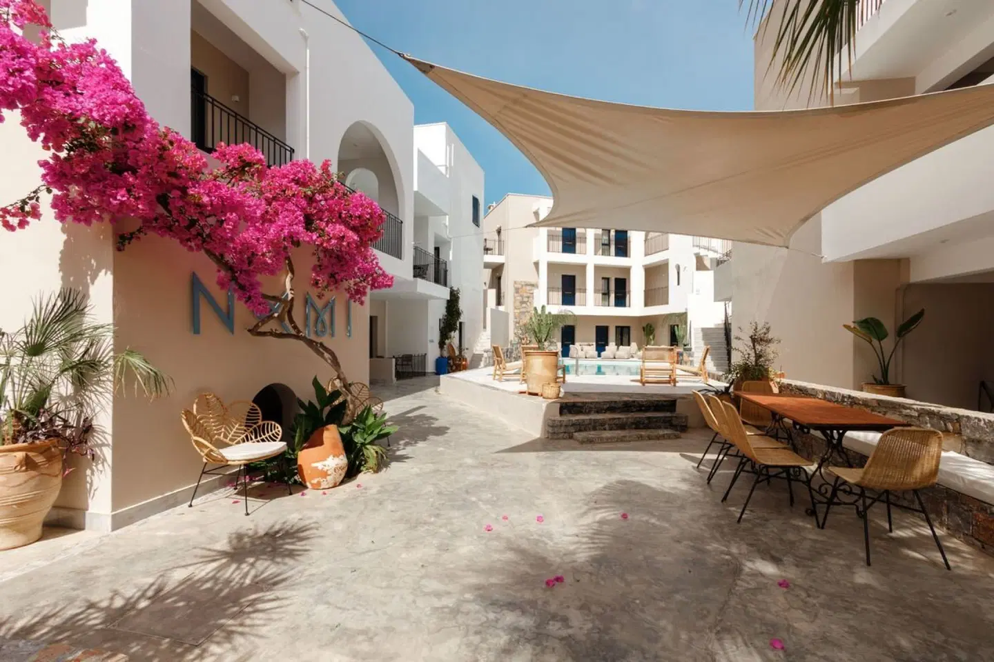 Nami Hotel & Suites Terrasse