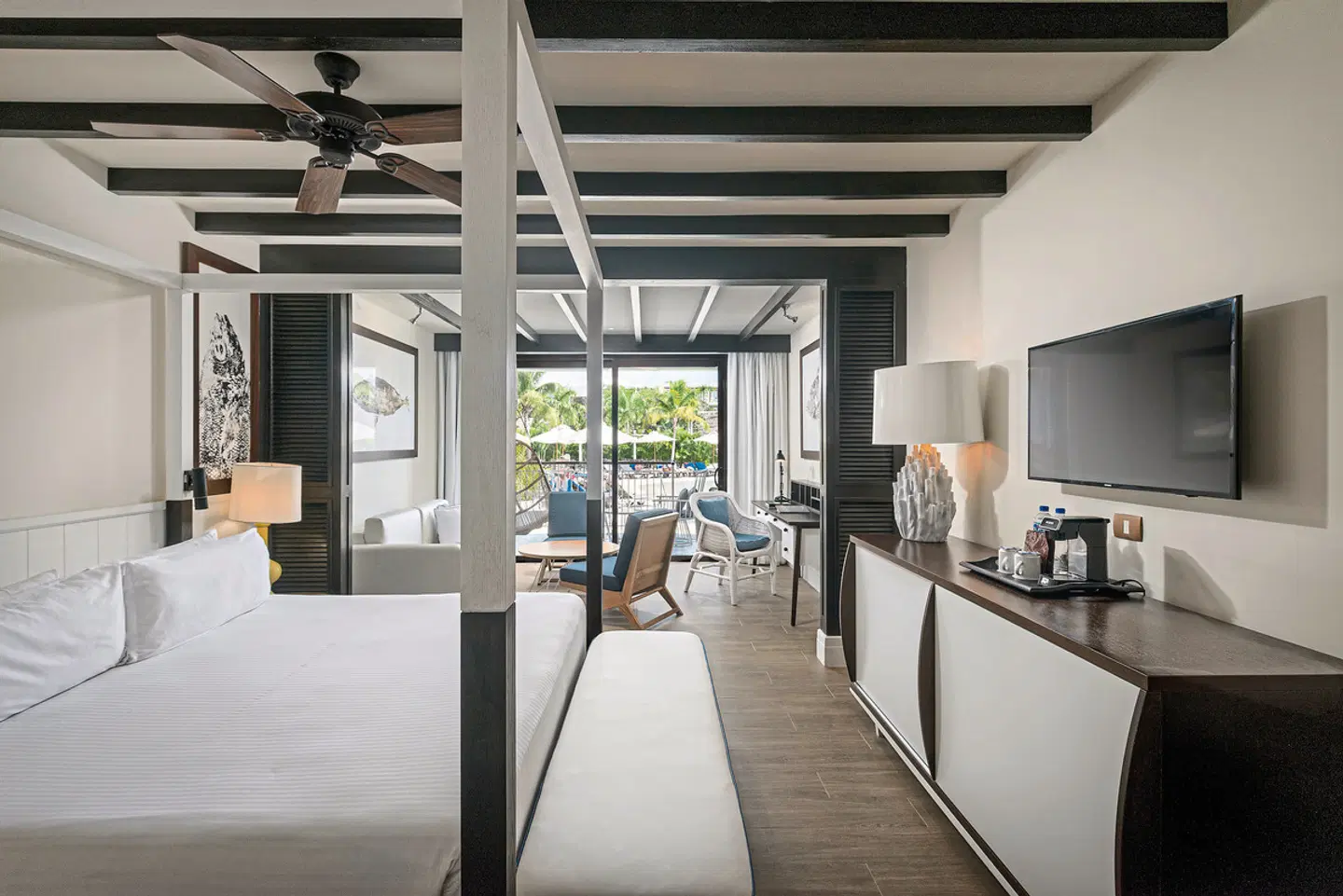 Ocean Riviera Paradise Bar