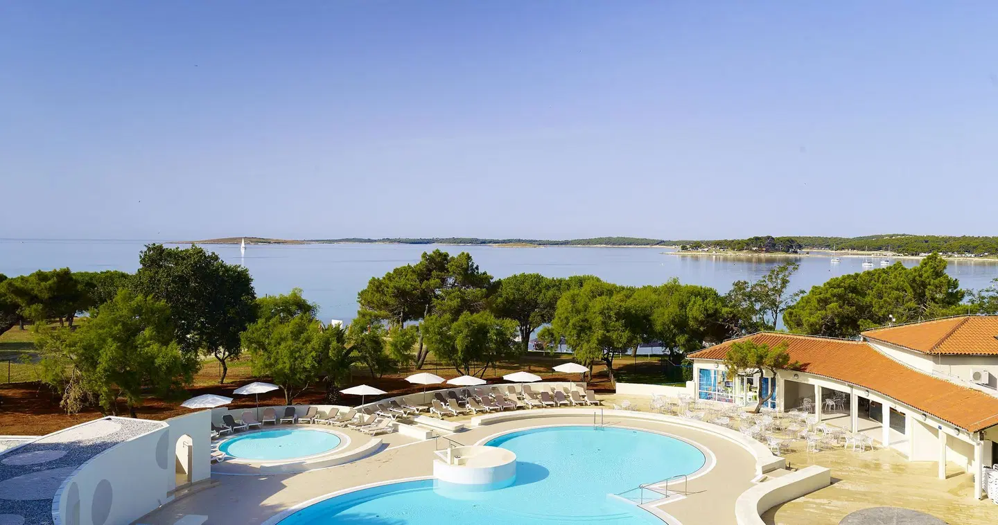 Park Plaza Belvedere OUTDOOR_POOL