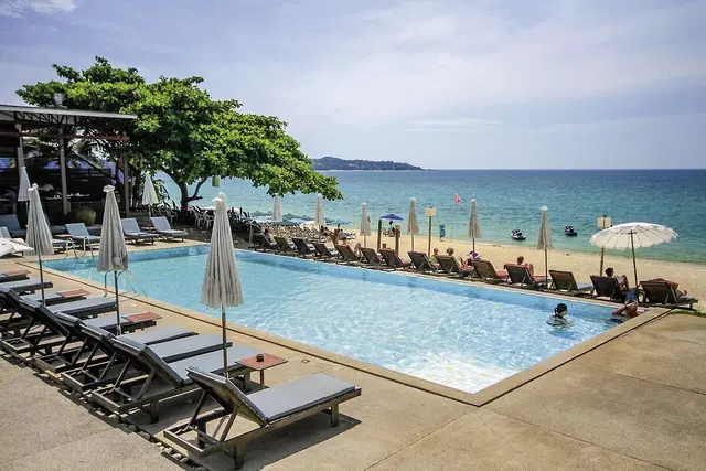 The Hive Hotel OUTDOOR_POOL