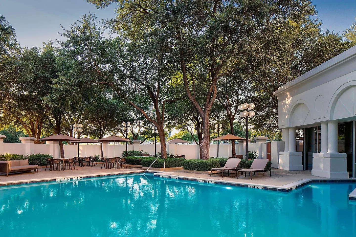 Sheraton Suites Market Center Dallas OUTDOOR_POOL