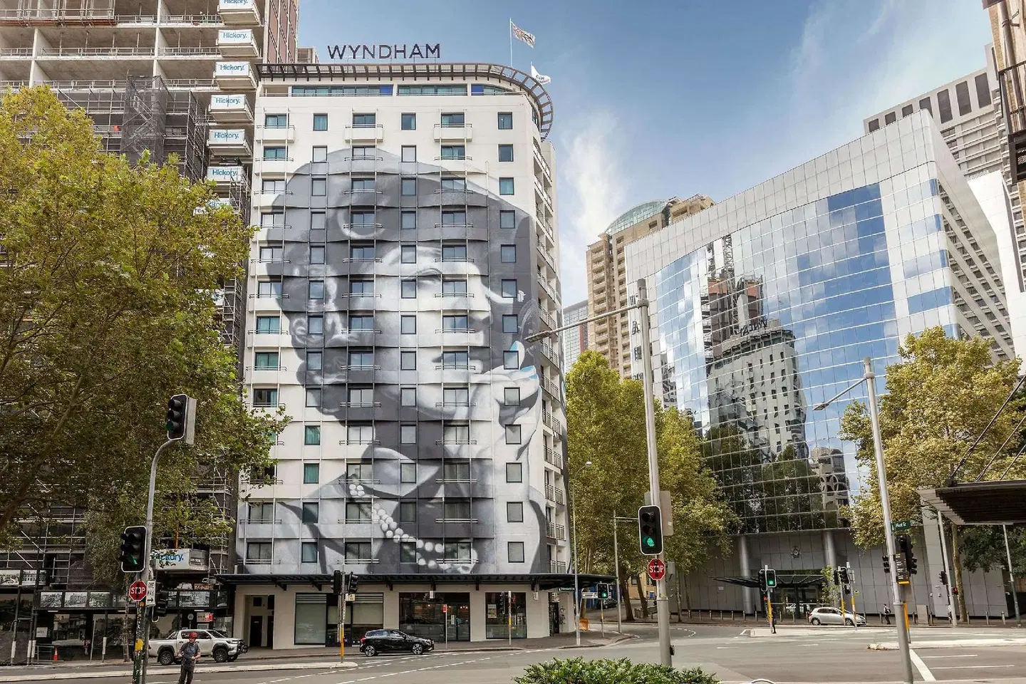 Wyndham Sydney Suites EXTERIOR