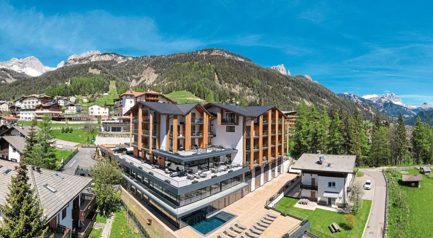 Ciampedie Luxury Alpine Spa Hotel EXTERIOR