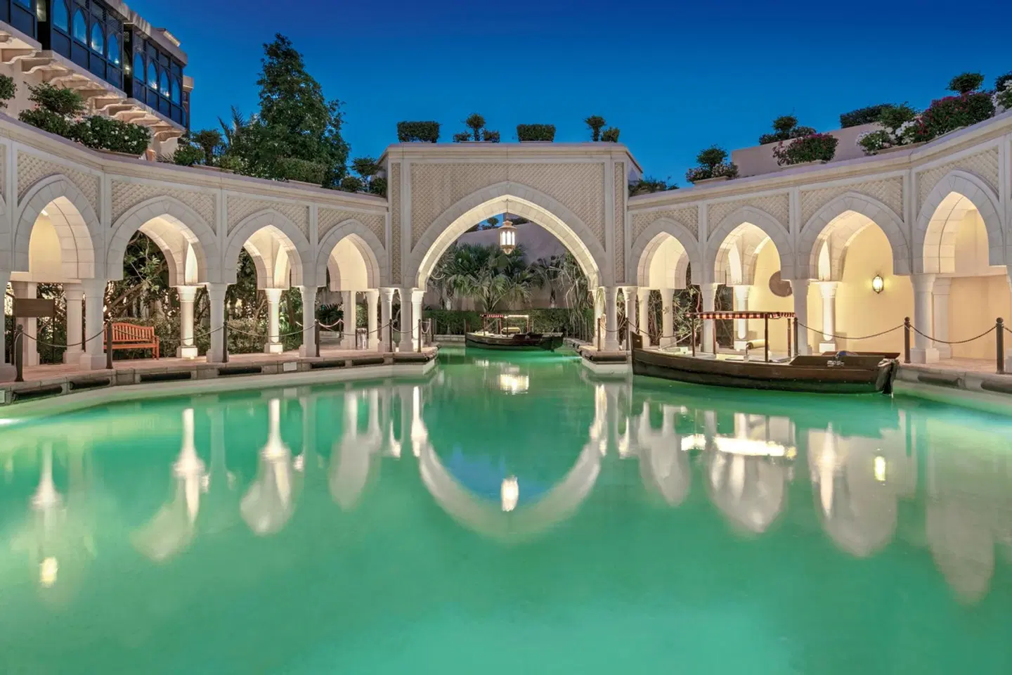 Shangri-La Qaryat Al Beri OUTDOOR_POOL