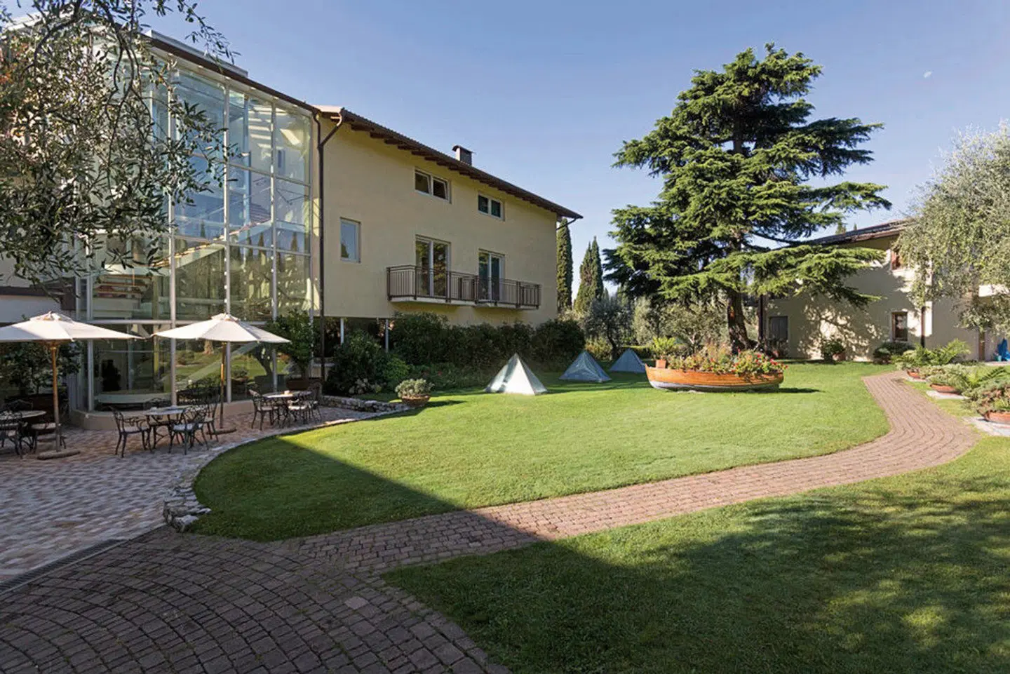 Hotel Maximilian EXTERIOR