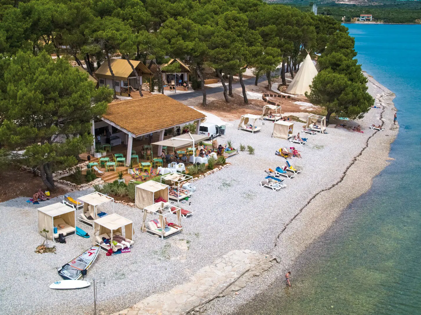 Arena One 99 Glamping Strand