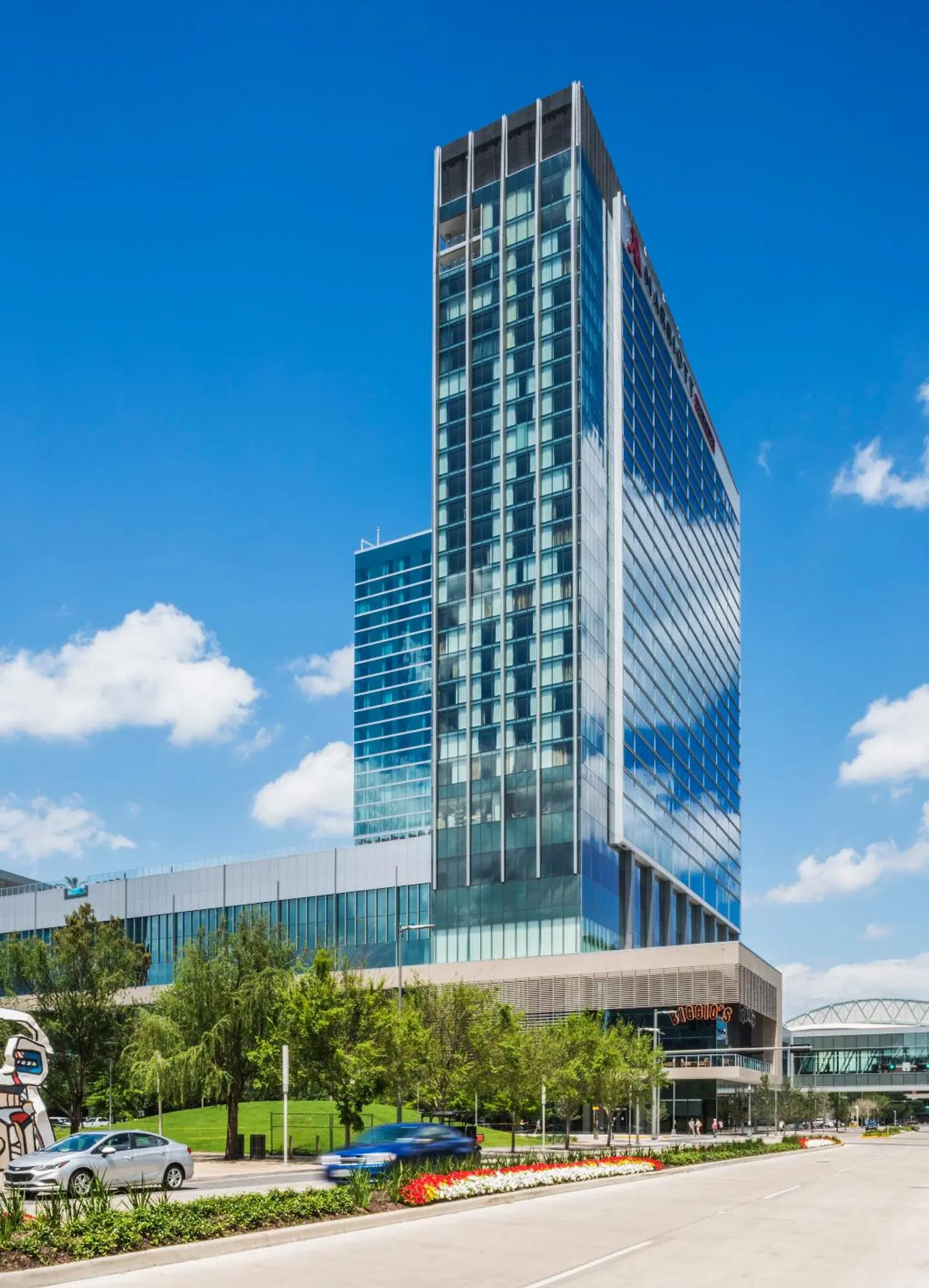 Marriott Marquis Houston EXTERIOR