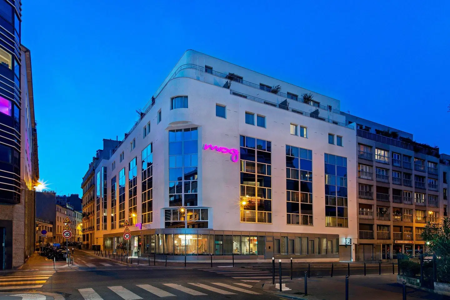 Moxy Paris Bastille EXTERIOR