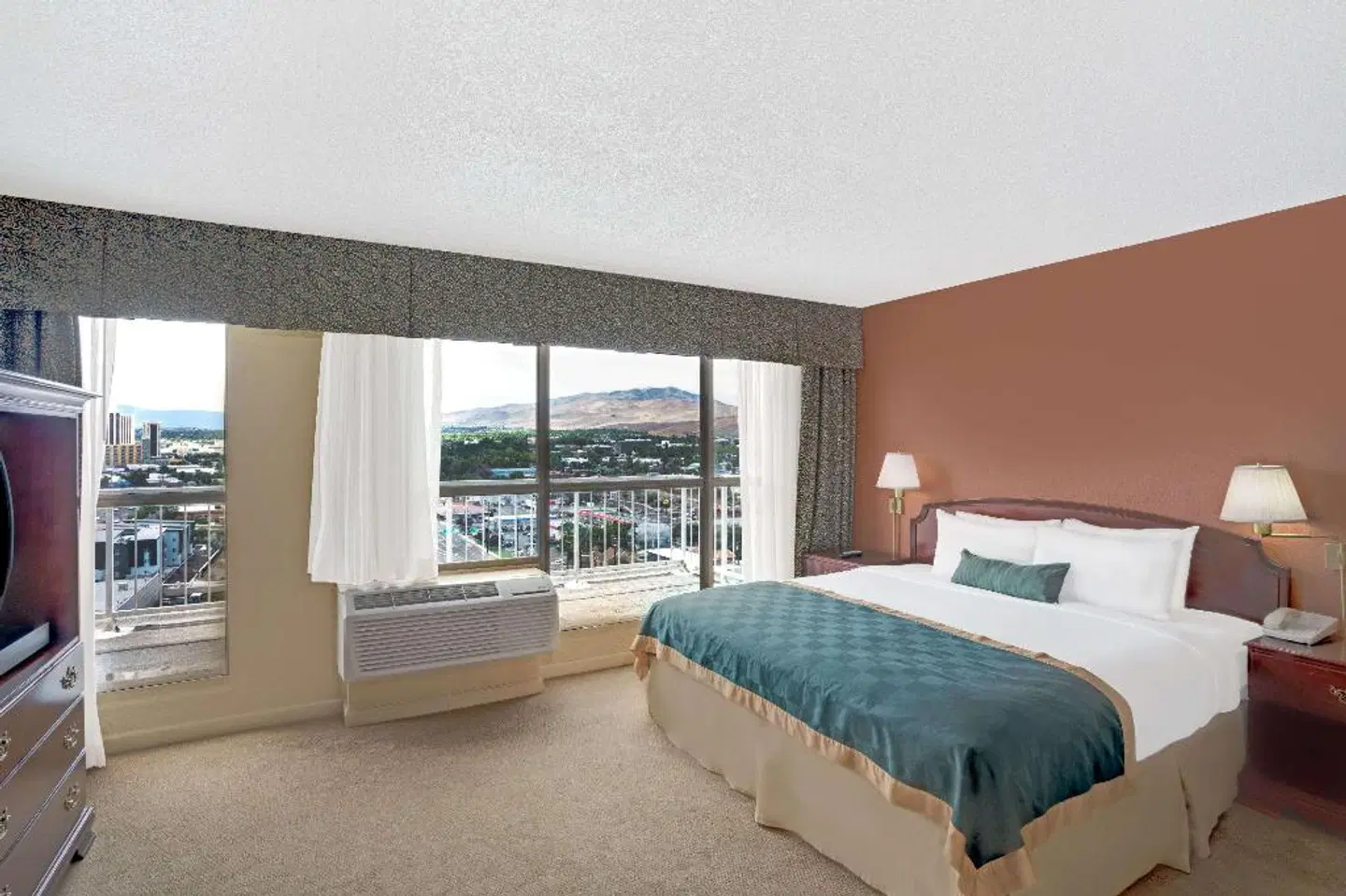 Ramada by Wyndham Reno Hotel & Casino ROOM_EXAMPLE